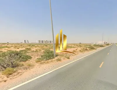 للبيع ارض صناعيه في الصجعه الحنو الجليل الشارقه