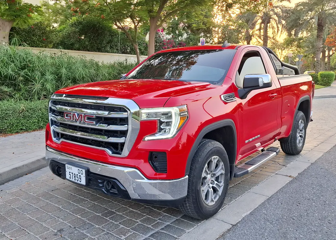 GMC Sierra 2022 — photo 1 of 16