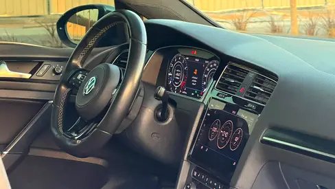 صورة 13 لـ 2019 Volkswagen GOLF R