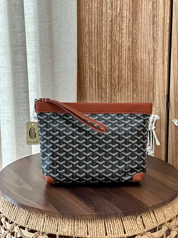 Goyard Conti pouch