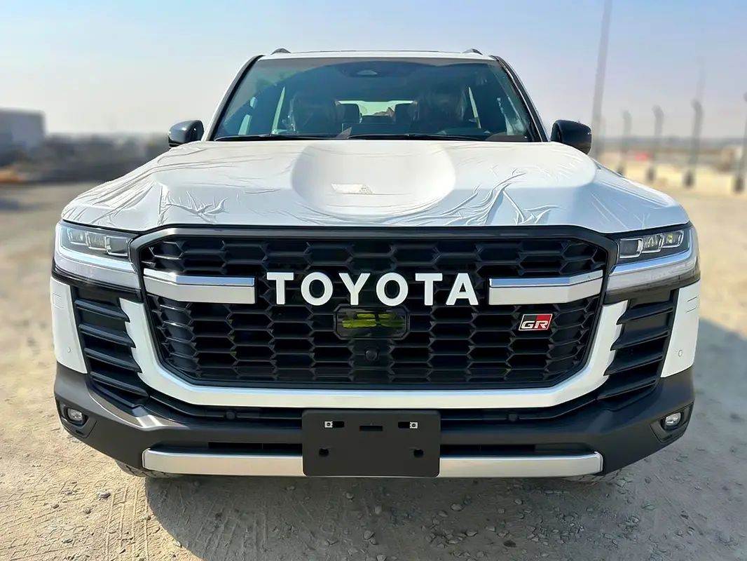 Toyota Land Cruiser 2026 — photo 1 of 10