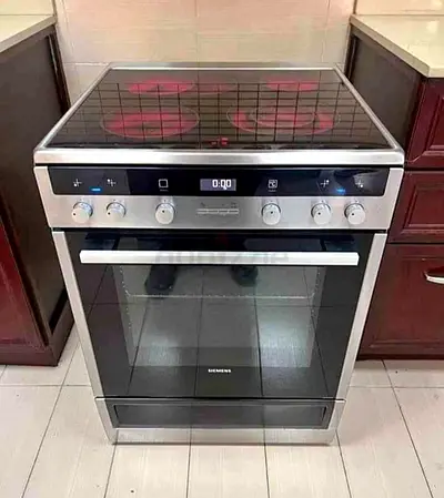 Siemens freestanding electric range with ceramic hob and oven - good condition