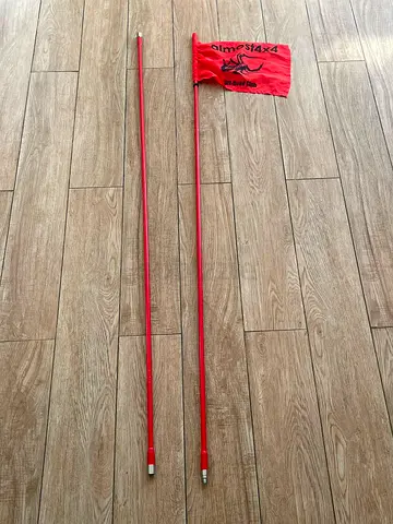 AOR 2.74m Off-Road Flag Pole – Red Center Split Design with Adapter