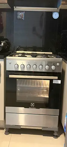 Stainless Steel Electrolux Oven - Double Glassdoor - excellent conditions - with adjustable chassis