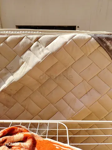 Queen size Matress