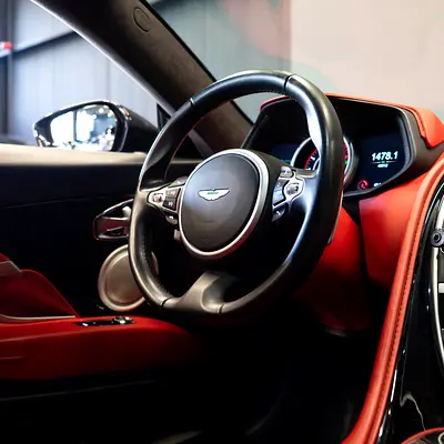 2017 Aston Martin DB11 照片 11