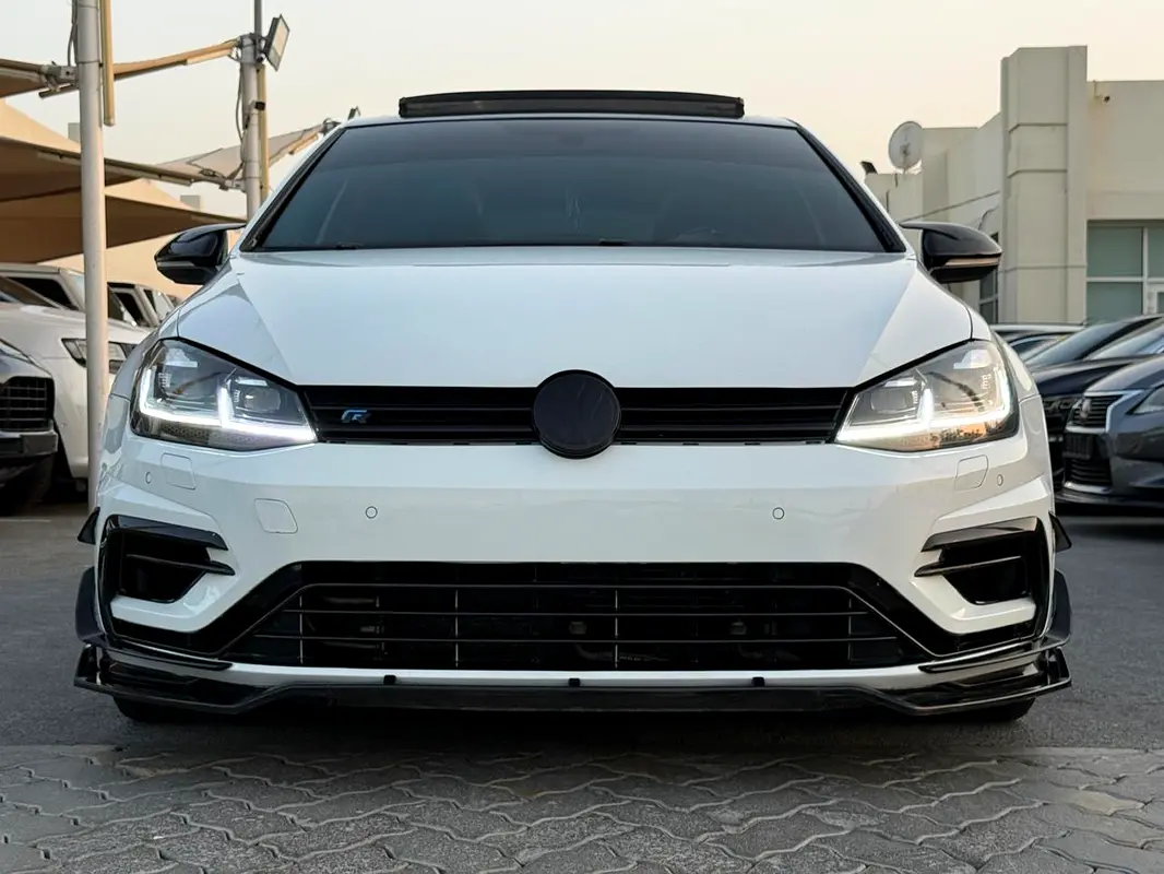 Volkswagen Golf 2015 — photo 1 of 20