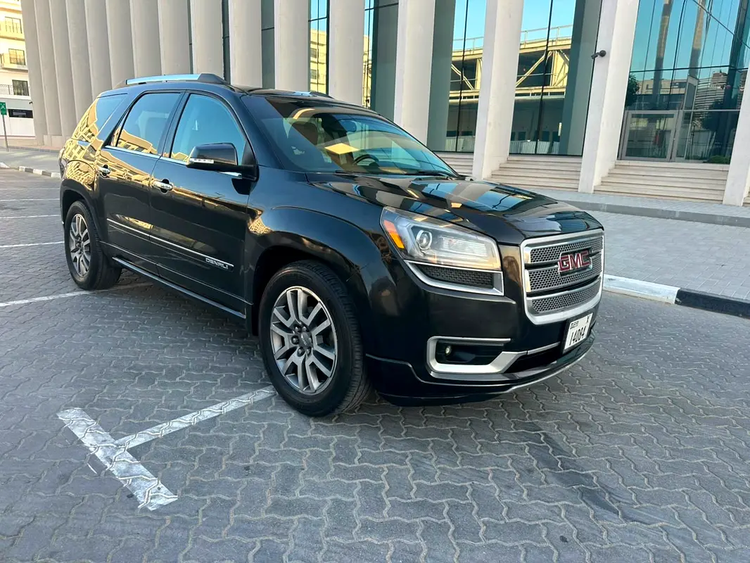 GMC Acadia 2014 — photo 1 of 13