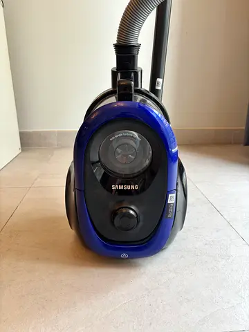 Bagless Vacuum Cleaner for Sale – 150 AED | Majan