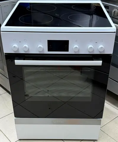 Bosch freestanding electric cooker with ceramic hob - good condition