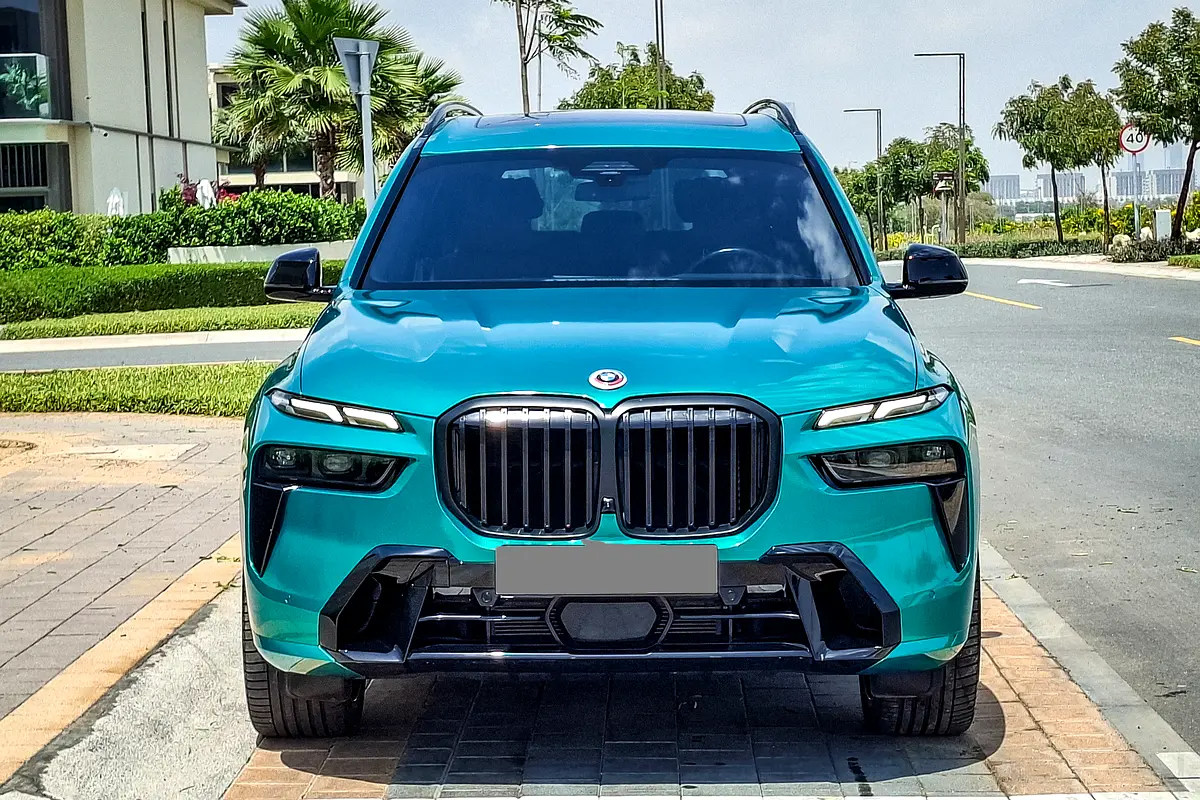 BMW X7 2023 — photo 1 of 16