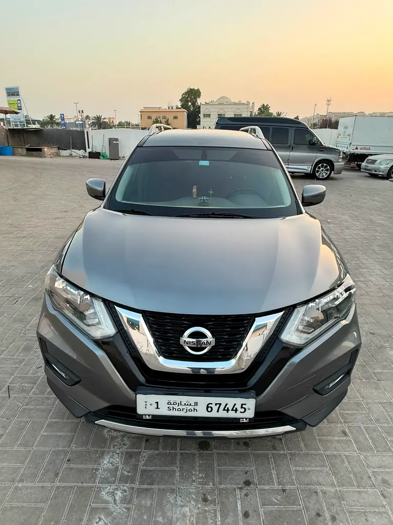 Nissan X-Trail 2022 — photo 1 of 6