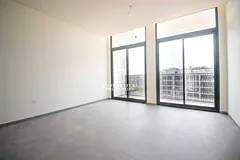 MODERN LAYOUT | PRIME LOCATION | LOW FLOOR