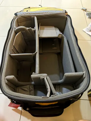 Think tank airport security v2.0 with Removable Dividers - Good Condition used only few times.