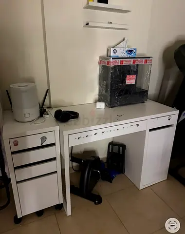 White Office Desk with Mobile Drawer Unit - Good Condition