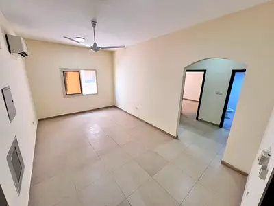 اجمل الشقق واقل الاسعار علي شارع الشيخ عمار مباشر موقع مميز وخادمي  مساحه كبيره شقه مضيئه