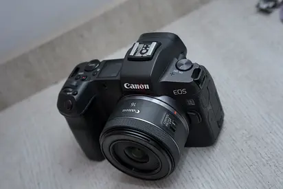 Canon EOS R-series Mirrorless Camera Body (Good Condition)