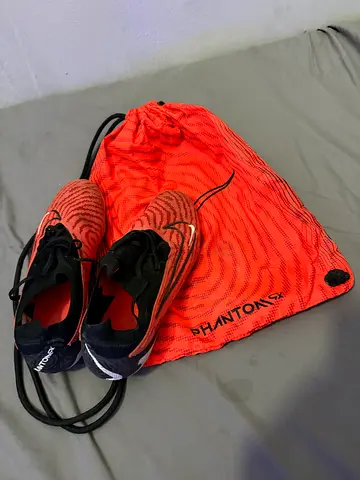 Nike phantom elite