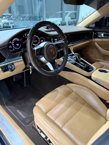 صورة مصغرة 10 لـ 2017 Porsche PANAMERA