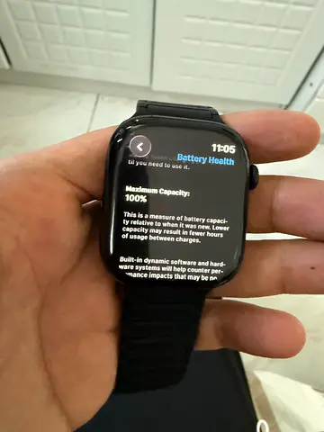 Apple Watch series 11 - GPS (46mm) warranty till Jan 2027
