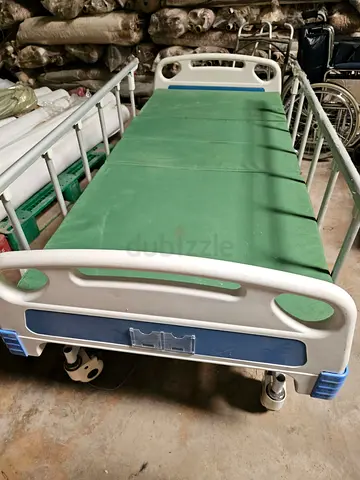 Medical bed electric with mattress