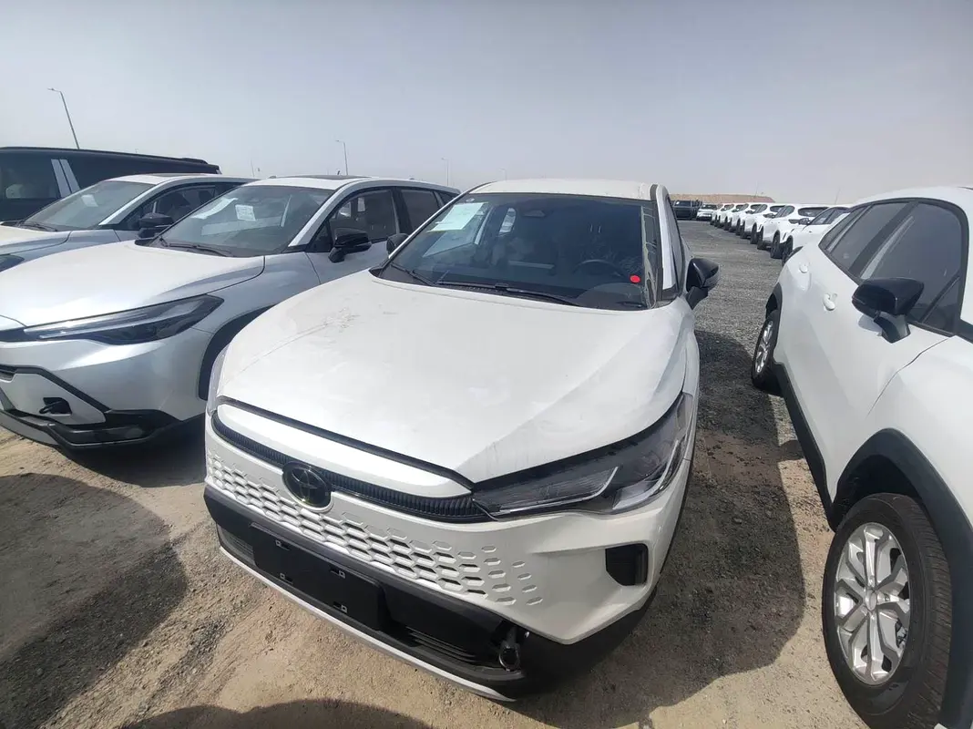 Toyota Corolla Cross 2025 — photo 1 of 7