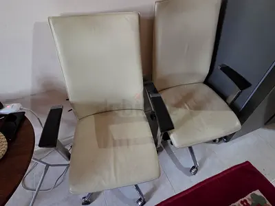 Set of 2 Beige Office Chairs with Armrests and Swivel Base
