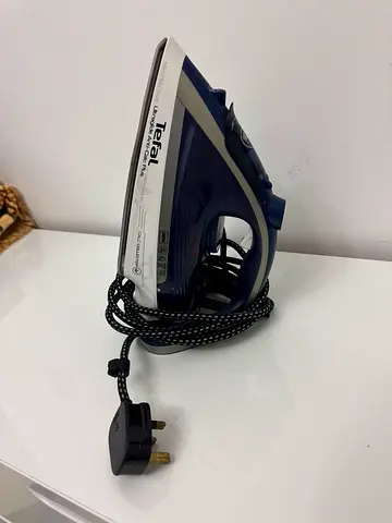 Tefal Steam Iron 2600W – 4 Years Used