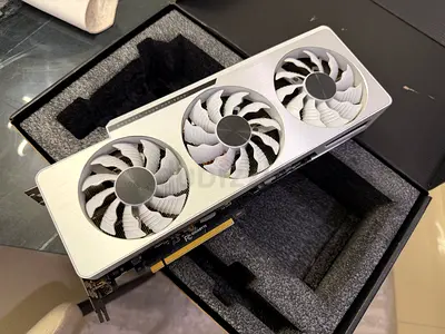 Gigabyte RTX 3080 10GB Vision White