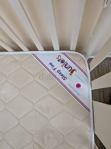 Baby crib mattress (juniors) - good quality