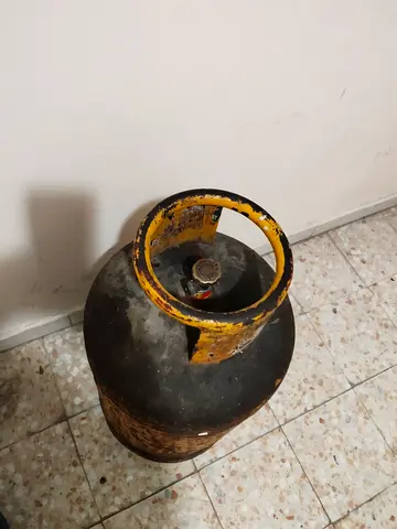 Gas Cylinder   medium