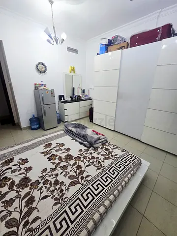 1700aed / only 2 Working ladies or Small Familiy ROOM FOR RENT WITH GYM AND SWIMMING POOL FREE