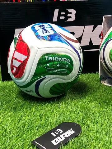 FIFA W9RLD CUP 2026 FOOTBALL TRIONDA