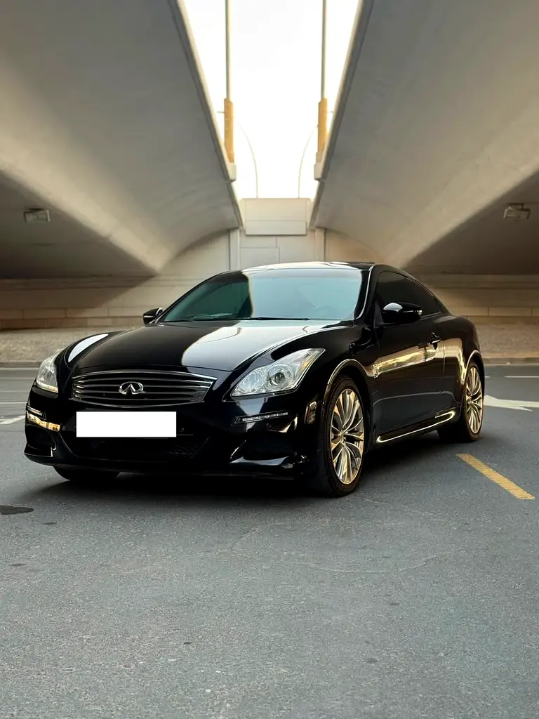 Infiniti Q60 2015 — photo 1 of 13