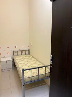single partition male near to mall of The Emirates metro station