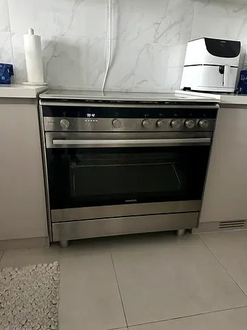 SIEMENS iQ700 90cm 5 Hob Dual Fuel Range Cooker HQ738357M – Excellent Condition, Oven never used