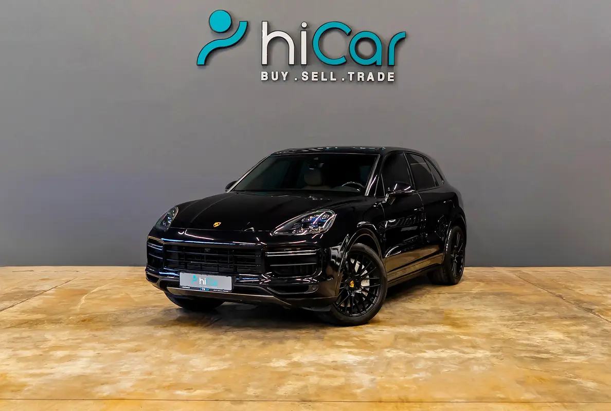 Porsche Cayenne 2018 — photo 1 of 17
