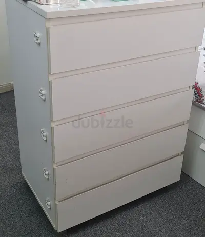 White 5-Drawer Chest of Drawers — Good Condition