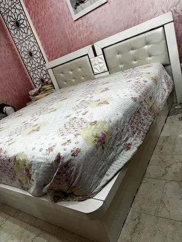 Bed room