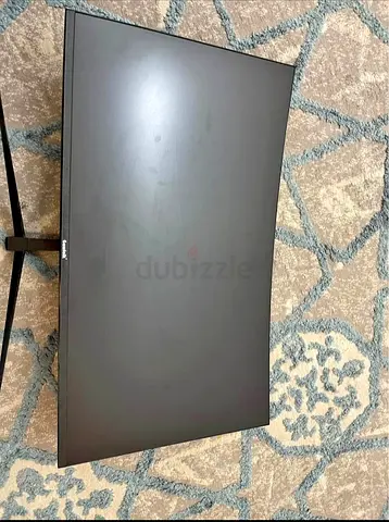 27-inch Curved Monitor (Good working condition) - Samsung-style