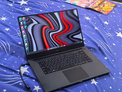 Dell XPS 15 - i7/16gb/512gb + 4gb Nvidia - 5530 Precision Workstation