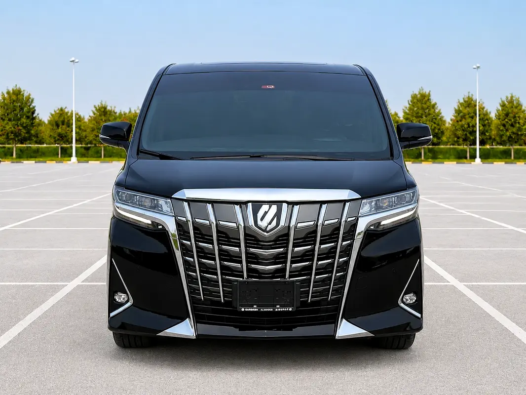 Toyota Alphard 2020 — photo 1 of 20
