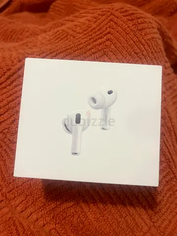 Apple AirPods Pro (3rd generation) - (New) - 20-6-2026 with box and all ear plugs