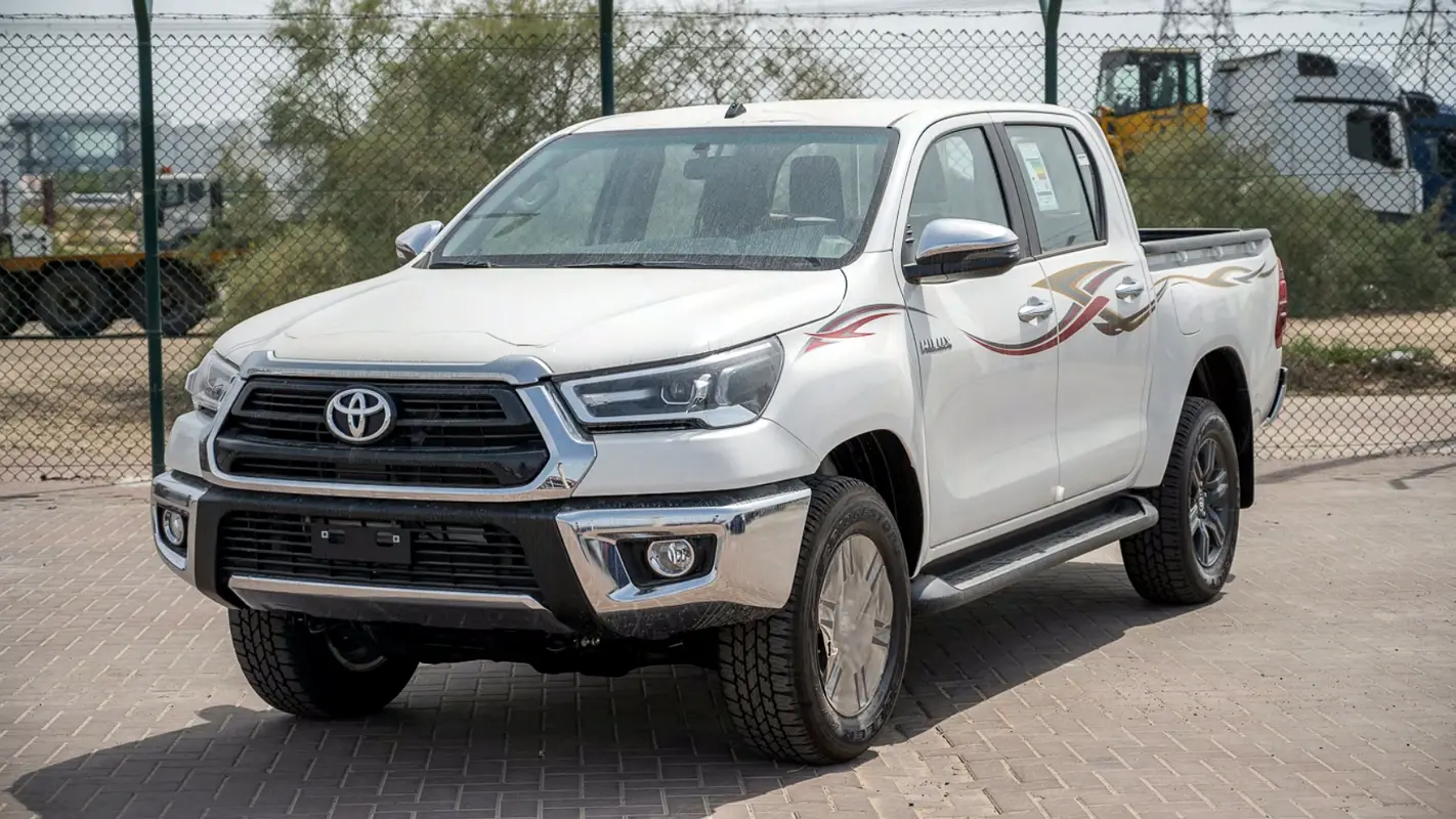 Toyota Hilux 2026 — photo 1 of 20