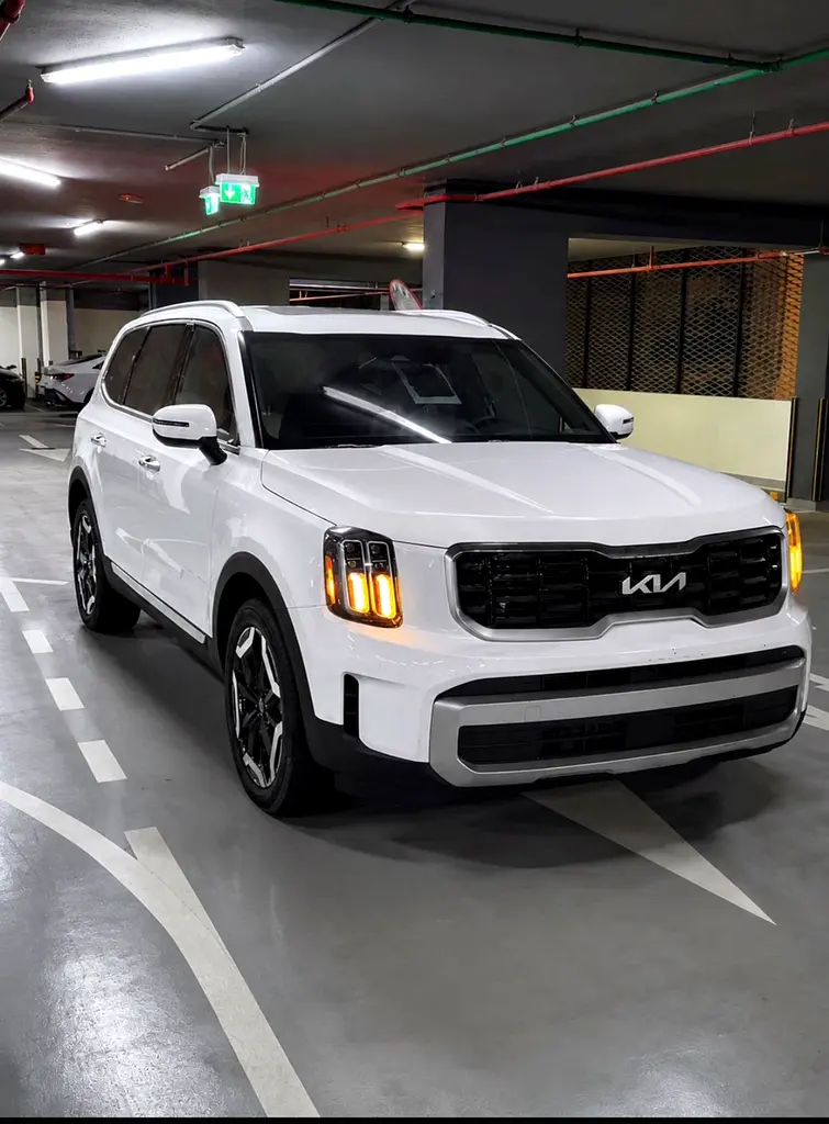 Kia Telluride 2025 — photo 1 of 5