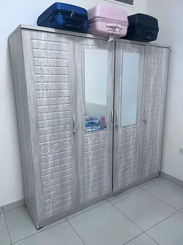 🚪 4-Door Wardrobe – Like New | Only 6 Months Used