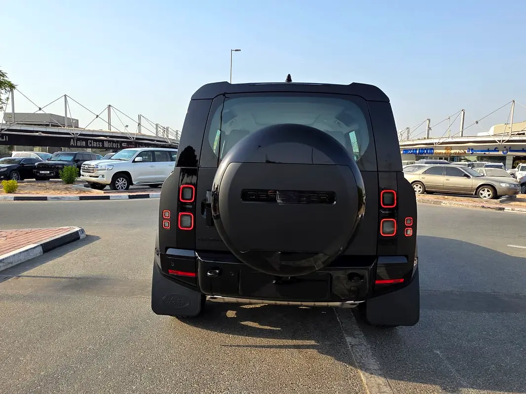 Land Rover Defender 2026