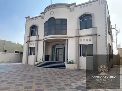 فيلا 5 غرف ماستر للإيجار في الرقايب عجمان | تشطيب سوبر لوكس | 110,000 درهم