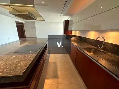 Island Layout | 4 Cheques | Close to DIFC