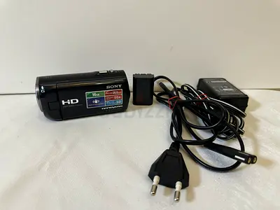 (From 2013) (16 GB Built in) Sony Handycam HDR-CX380 Digital camcorder